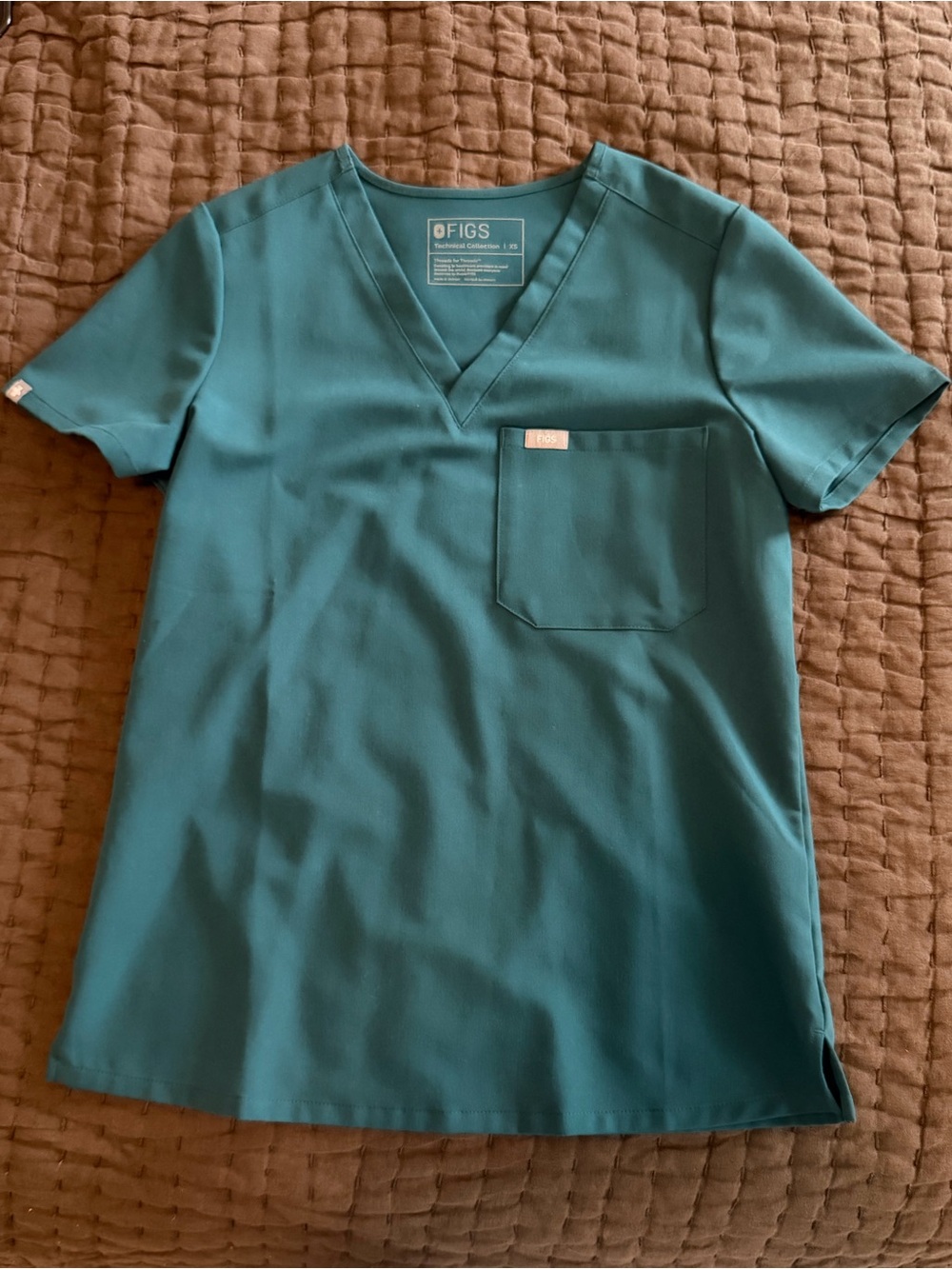 FIGS Caribbean Blue V-Neck Scrub Top & Straight Leg Pants